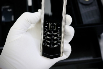 Vertu Signature S Cloud de Paris Stainless Steel